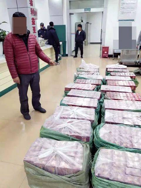 深夜交易 警方截获1100条卷烟，电商背后的法律底线被触碰